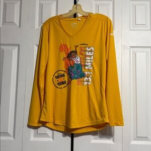 Rundisney 2023 wine & dine half marathon Mirabel & Bruno top shirt size LARGE